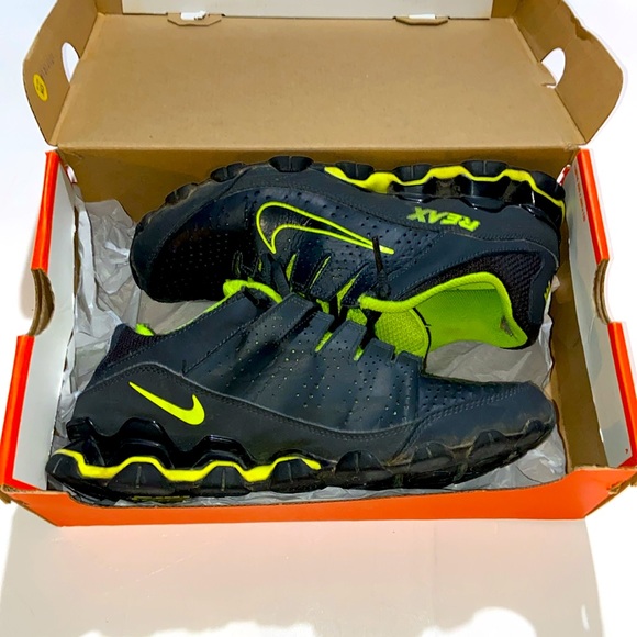 MENS NIKE REAX TR SHOES WITH ORIGINAL BOX SIZE 8 GOOD USED CONDITION - Picture 4 of 15